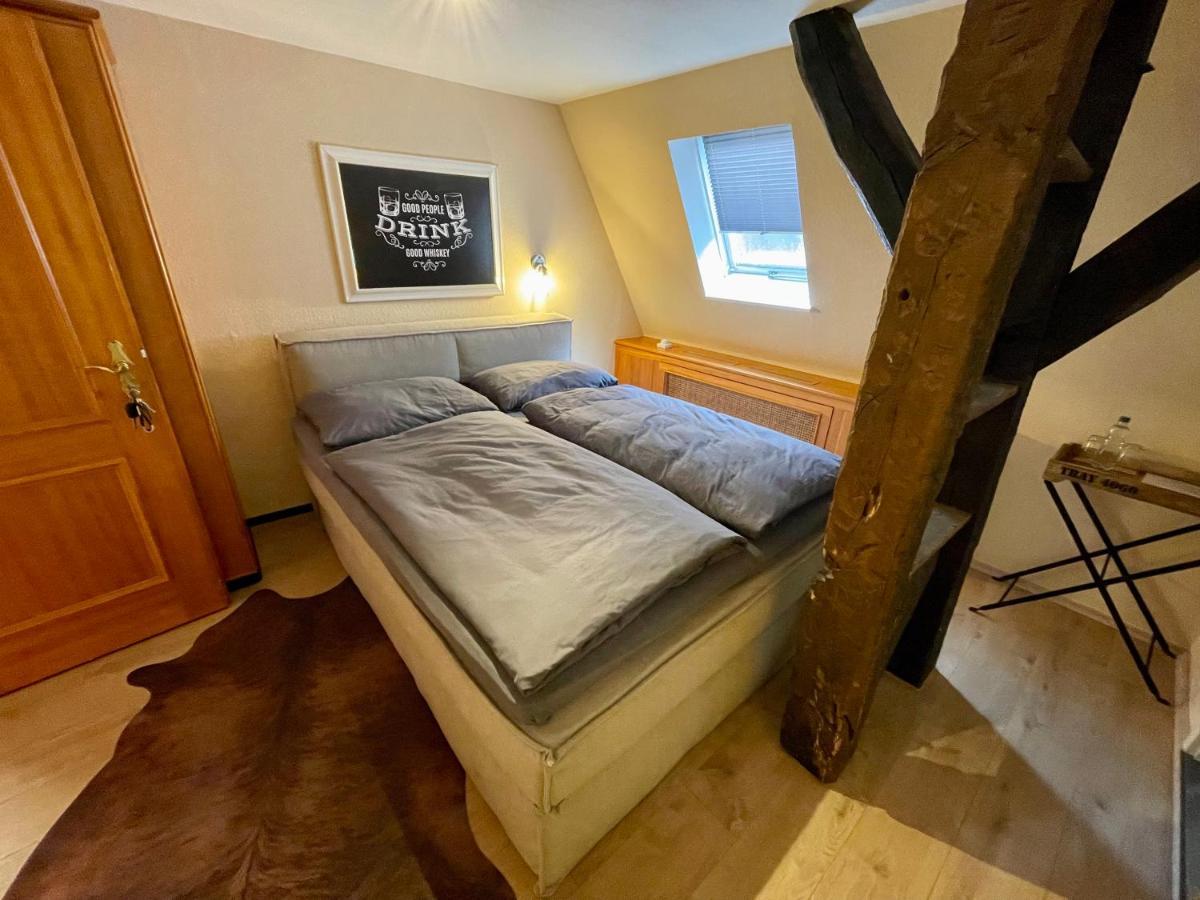 Pub 111 - Die Altstadt Unterkunft Miltenberg Eksteriør billede
